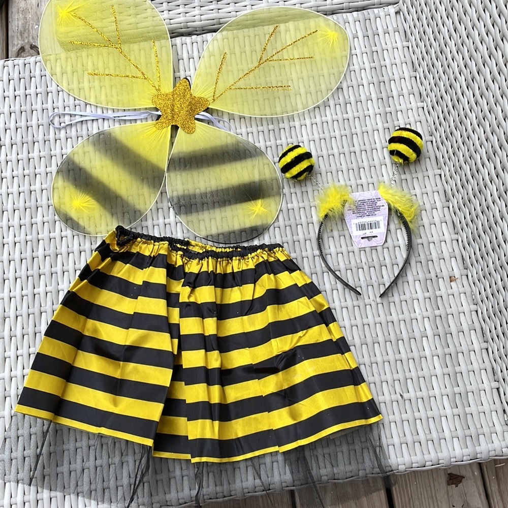 NEW 🐝 Girls Bumble Bee Halloween Costume Set Skirt, Wings and Headband Size 3+